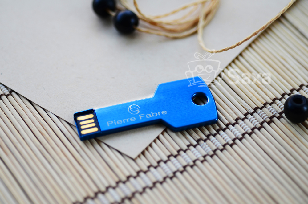 Usb kim loại khắc logo chip chống nước hình chìa khóa