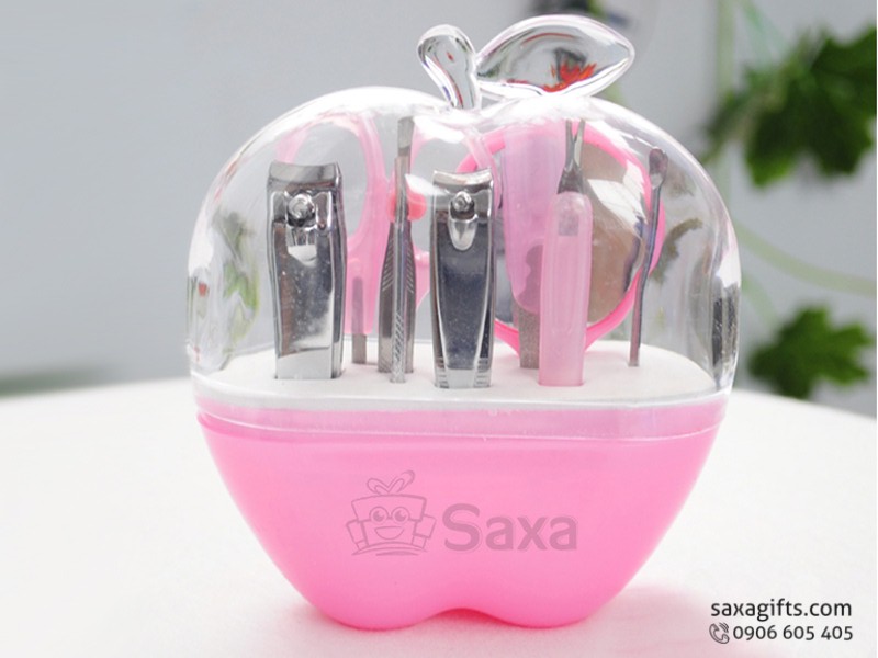 Travelling nail clipper set with logo printed in plastic pink apple box