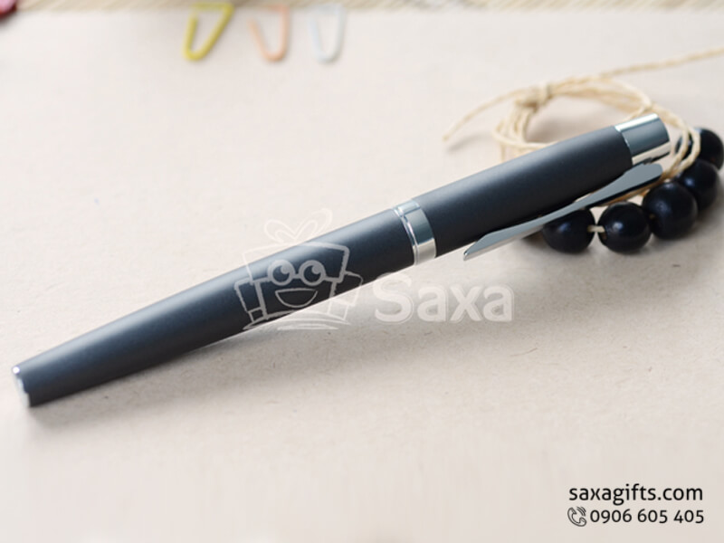 Metal pen removable cap and black grey mixed cover