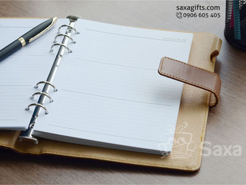 Leather notebook with rings and convenient pinned jacks