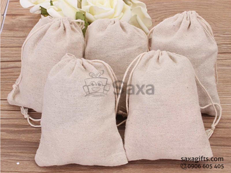 Canvas bag with logo printed in dynamic backpack drawstring form