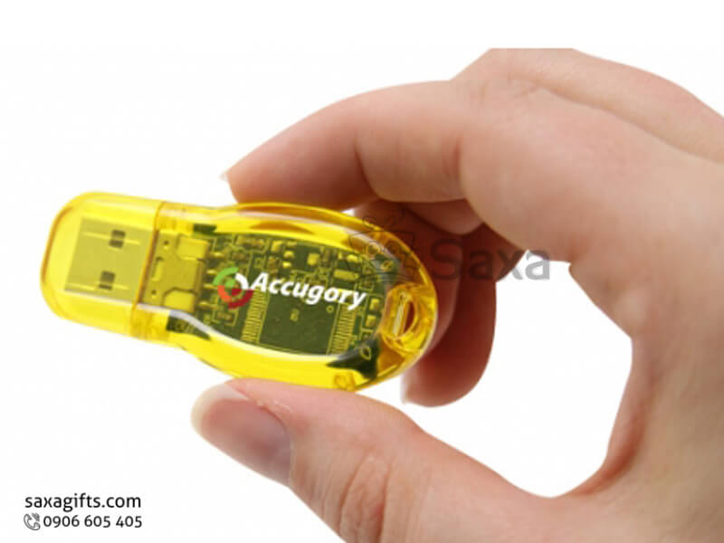 Plastic USB with removable cap in transparent plastic form