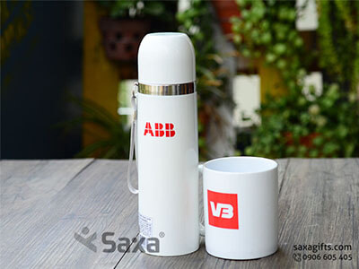 Bộ quà tặng gia dụng in logo ABB: bình giữ nhiệt inox + ly sứ trắng