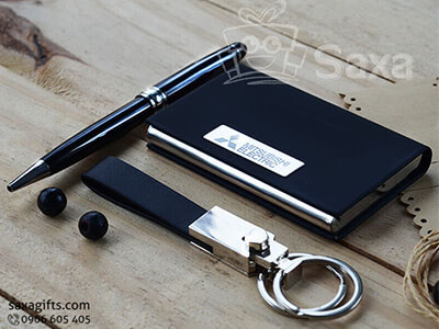 Office Giftset with logo printed: Namecard holder ± metal sign pen ± keychain