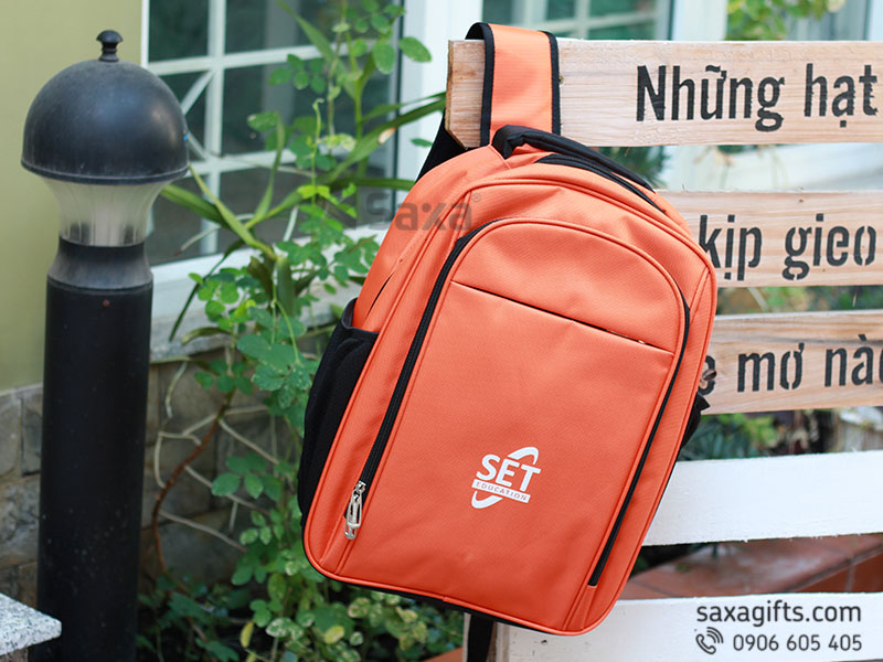 Laptop backpack with SET logo printed (sample 1)