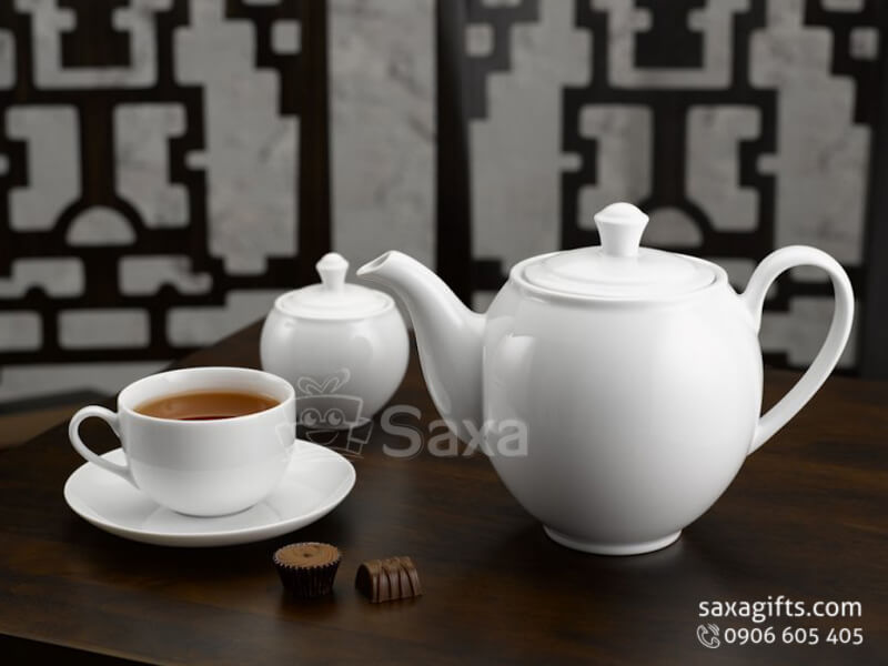 Bộ ấm trà in logo gốm sứ Minh Long thân bầu cao
