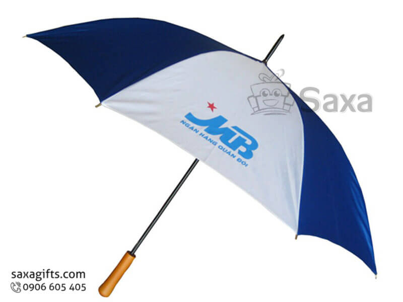 Dù cầm tay in logo cán thẳng tay cầm bằng gỗ múi dù phối màu