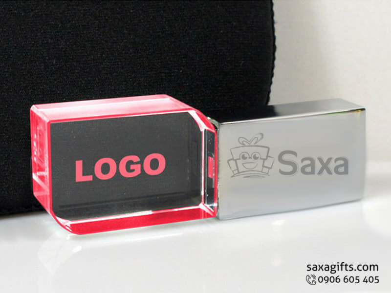 USB độc đáo in logo kim loại phối pha lê có đèn led