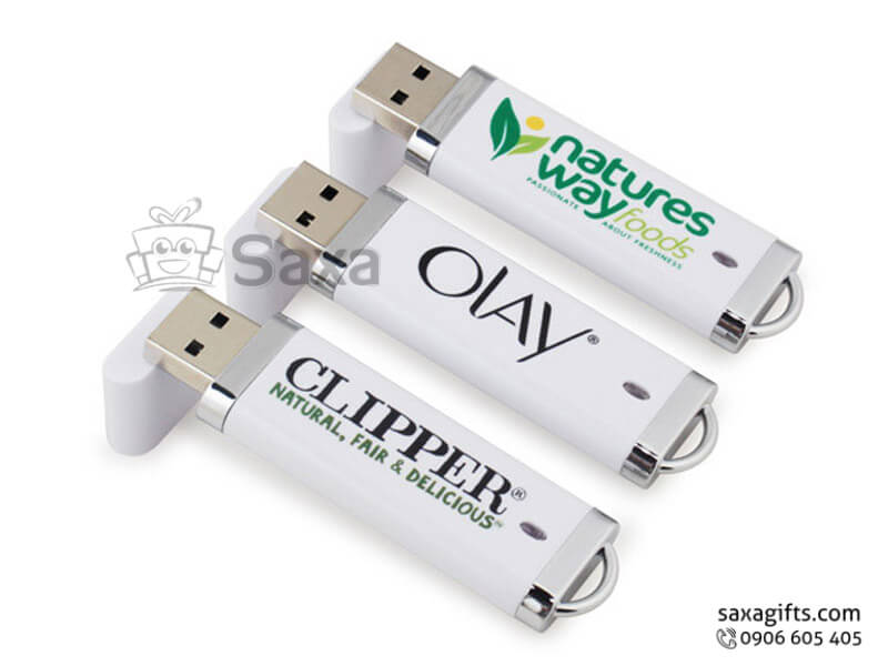 Usb nhựa in logo nắp rời phối bạc có khoen móc khóa