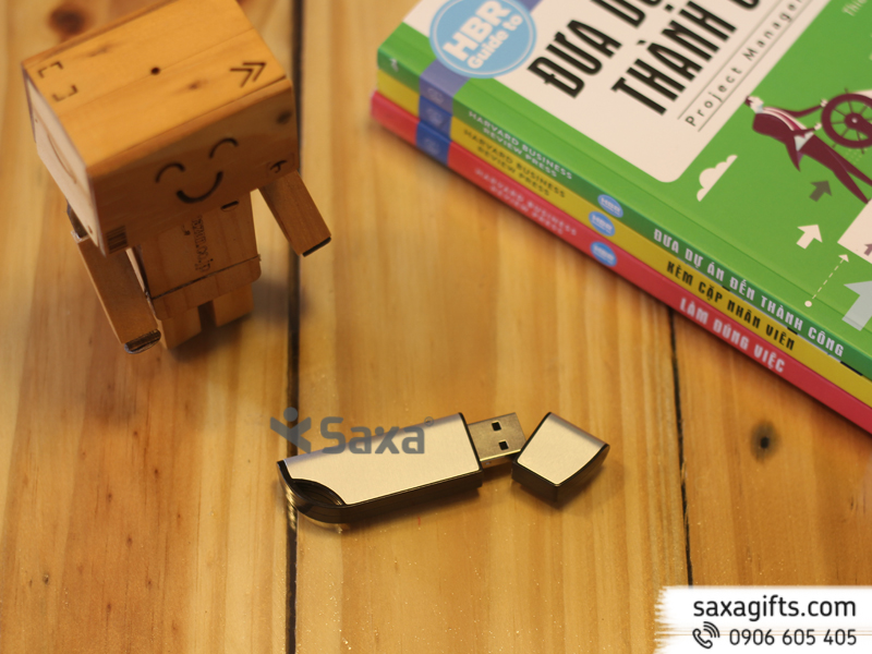 Usb nhựa in logo nắp rời hình bật lửa cách điệu