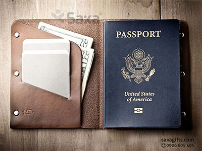 Ví passport da thật, kiểu gấp đôi cố định mép bằng đinh tán
