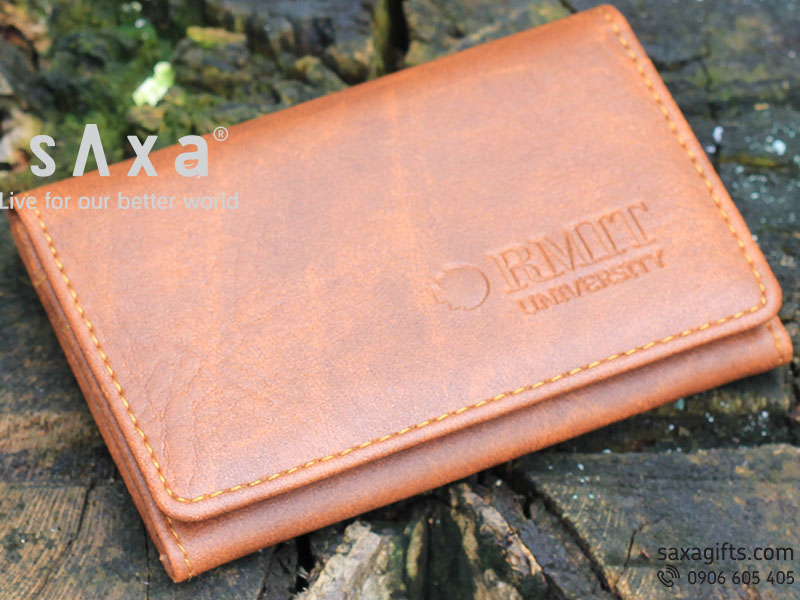 Ví namecard giả da màu nâu hoặc đen dập logo kiểu dáng đơn giản