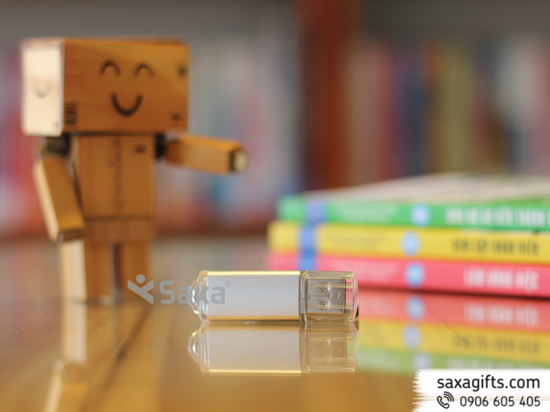 USB nhựa nắp trong suốt