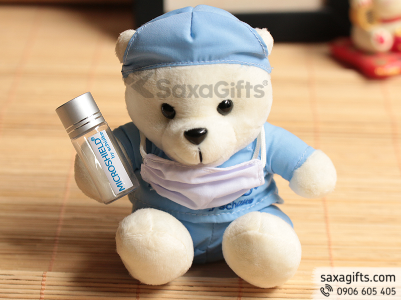 Gấu bông bác sĩ thiết kế theo yêu cầu và thêu logo công ty