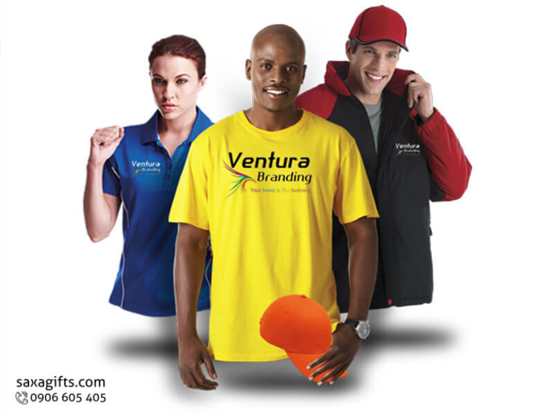 Khi bạn đang cố gắng quảng cáo một thương hiệu, quần áo quảng cáo là một trong những công cụ tiếp thị tốt. Nhiều công ty sử dụng công cụ tiếp thị này bởi vì những tác động tâm lý đã được chứng minh mà nó có. 