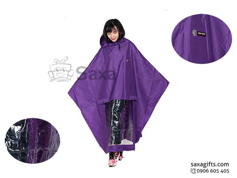 Áo mưa cánh dơi in logo có kính vạt cắt chữ V độc đáo