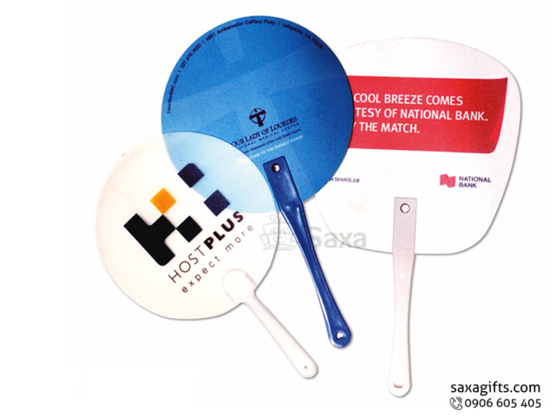 Quạt nhựa cầm tay in logo theo yêu quảng cáo