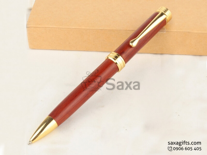 Bút ký gỗ in logo làm từ gỗ maple tự nhiên đỏ đô cao cấp